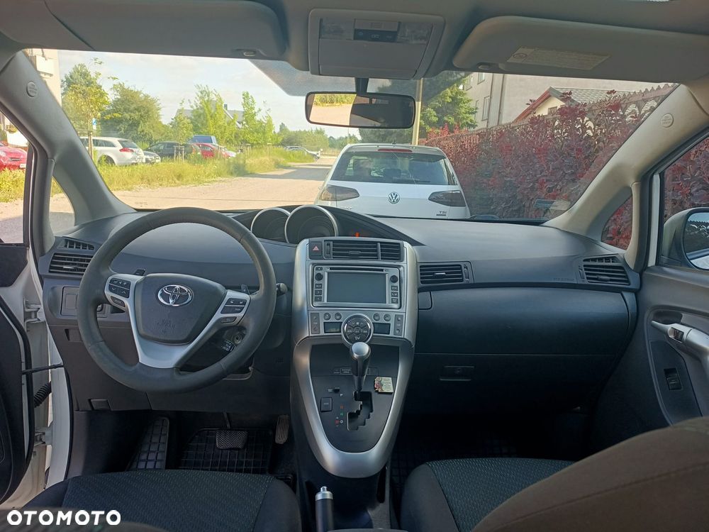 Toyota Verso 2.2 D-CAT Premium - 10