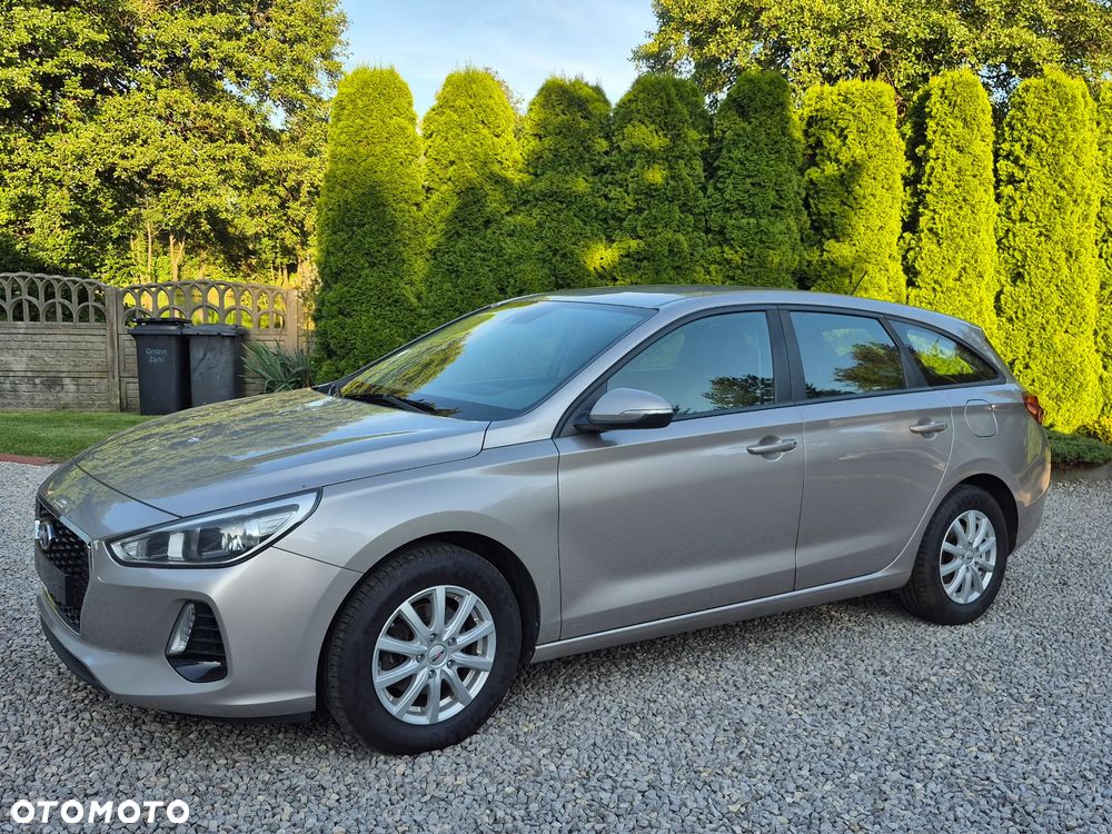 Hyundai i30 1.4 Family - 6