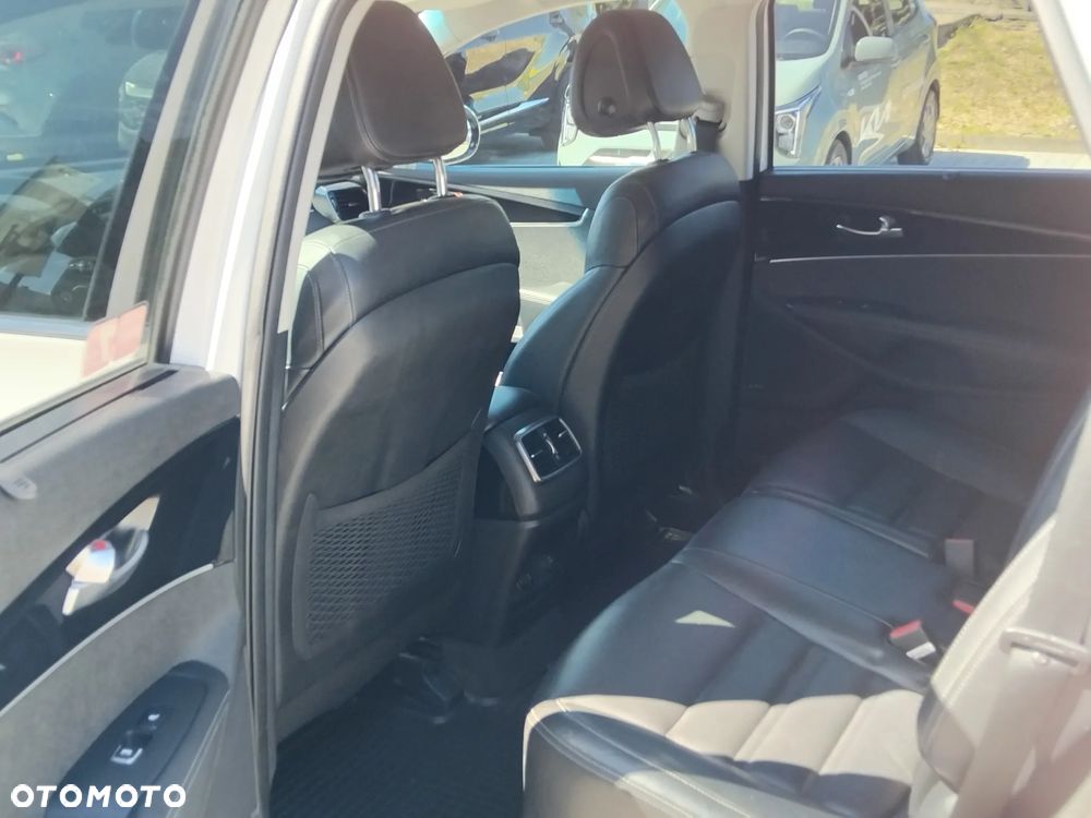 Kia Sorento 2.0 CRDI Business Line Plus - 24