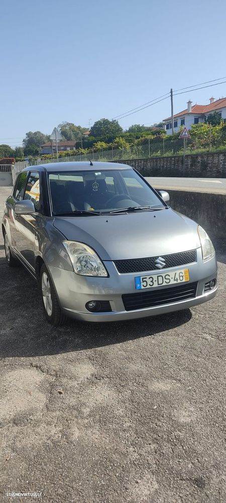 Suzuki Swift 1.3 16V GA - 1
