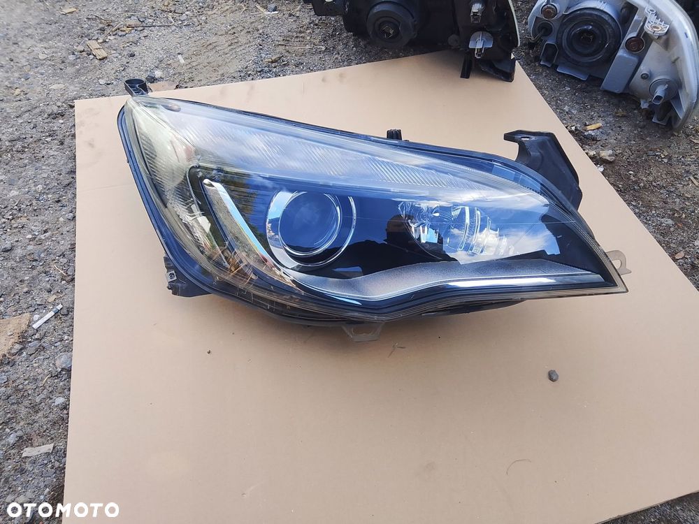 lampa prawa przód bi xenon skrętny opel astra j 13253651 - 1