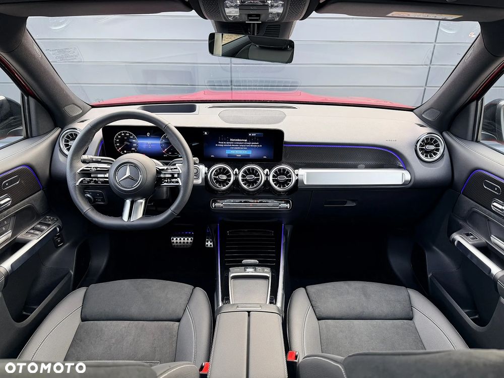 Mercedes-Benz GLB 220 mHEV 4-Matic AMG Line 8G-DCT - 10