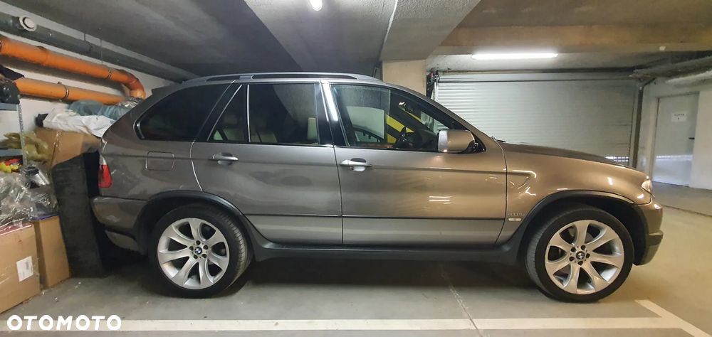 BMW X5 4.8 is - 2