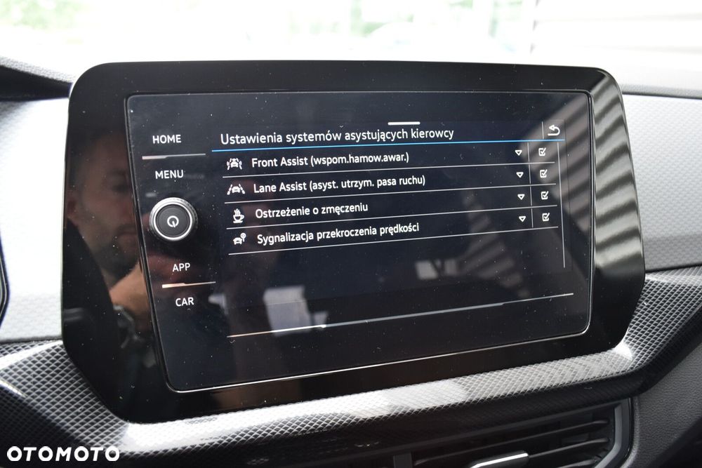 Volkswagen T-Cross - 17