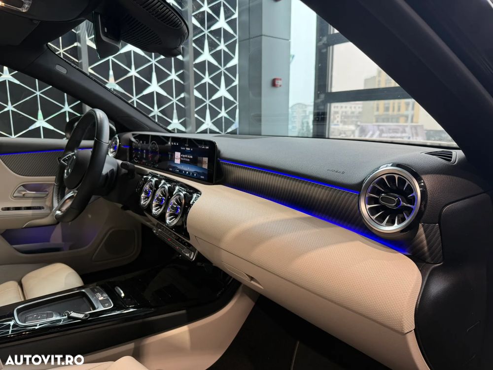 Mercedes-Benz A 200 MHEV 7G-DCT - 12