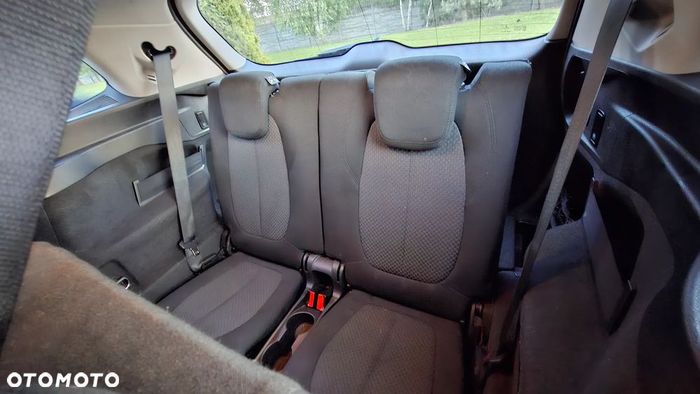 BMW Seria 2 218d - 17