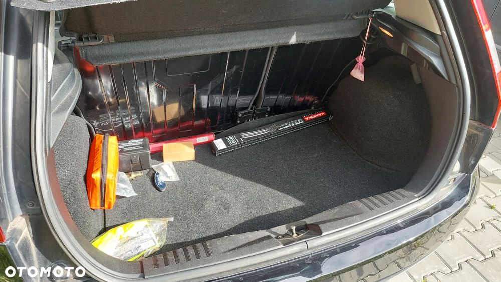 Ford Fiesta 1.3 - 13