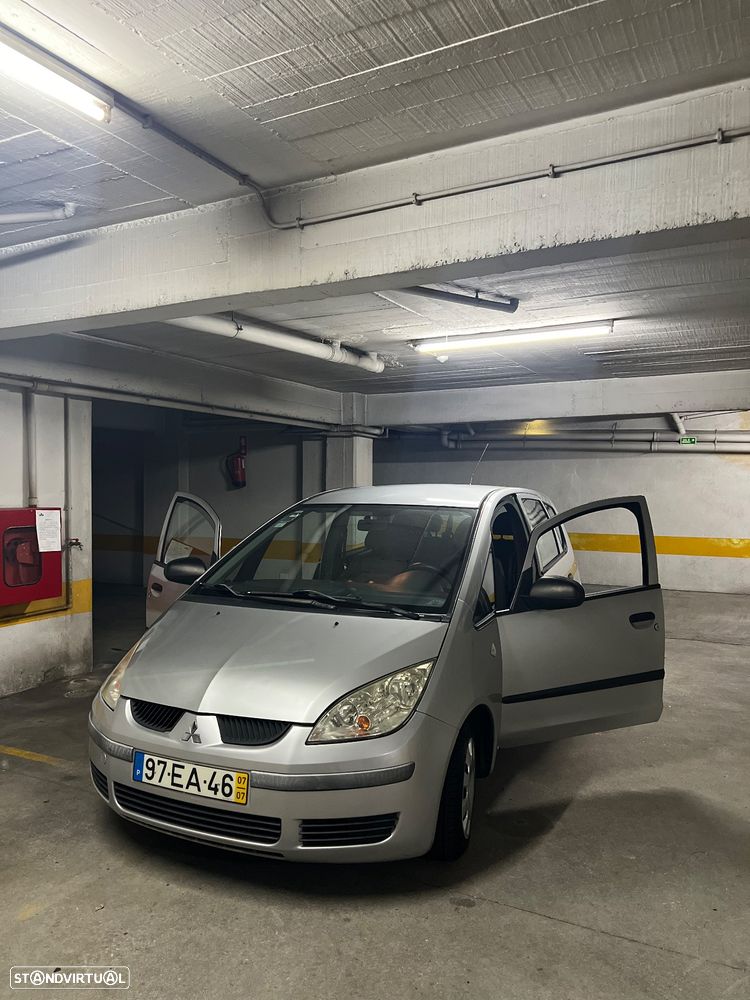 Mitsubishi Colt 1.1 Base - 24