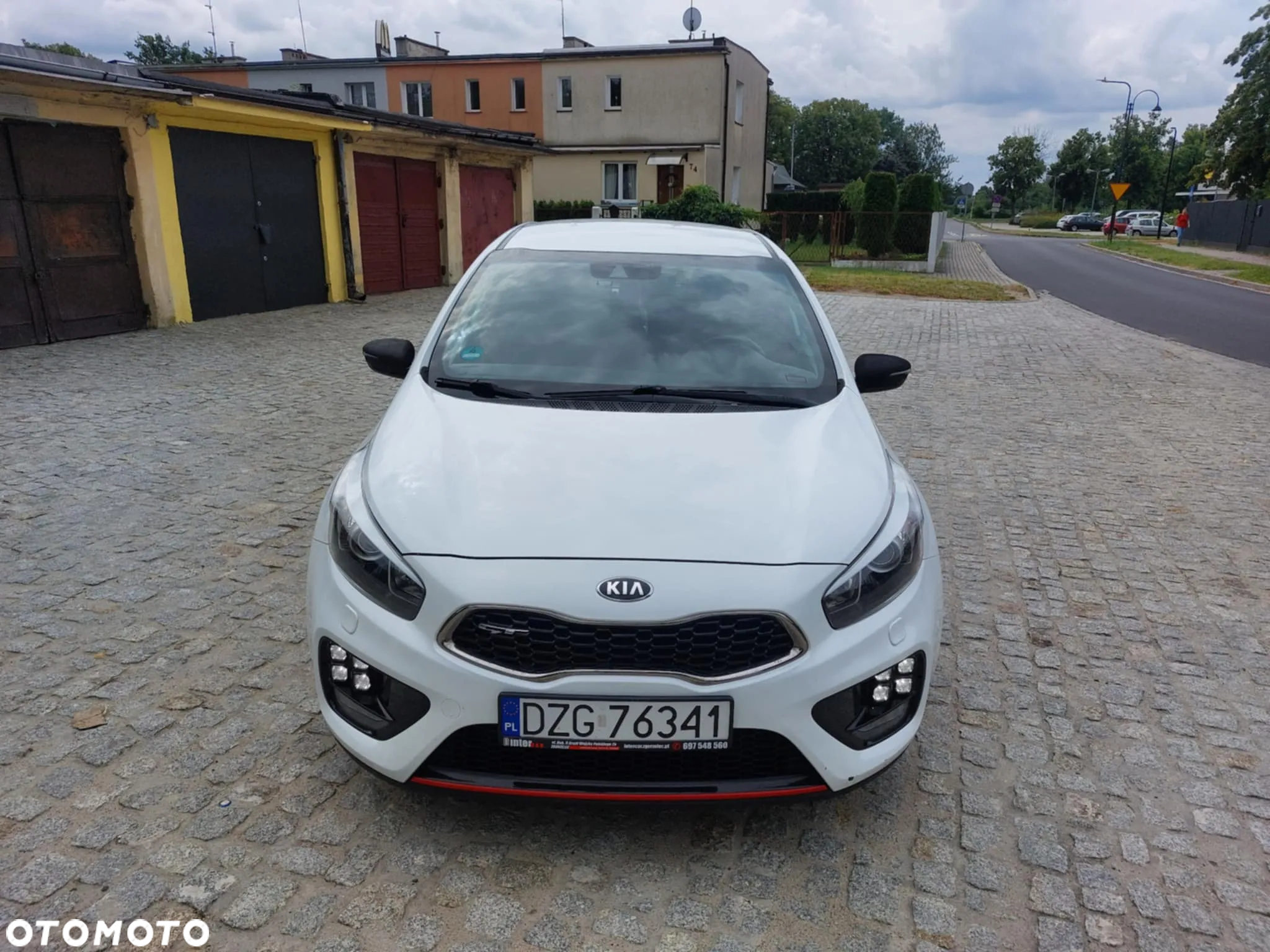Kia Ceed - 12