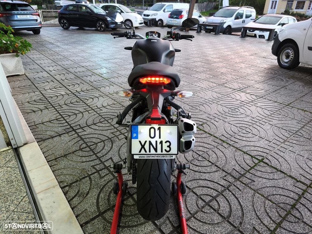 Ducati Monster 821 - 5