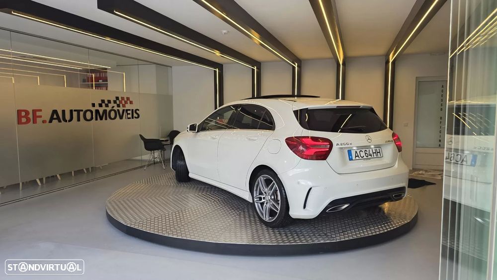 Mercedes-Benz A 200 d AMG Line - 3