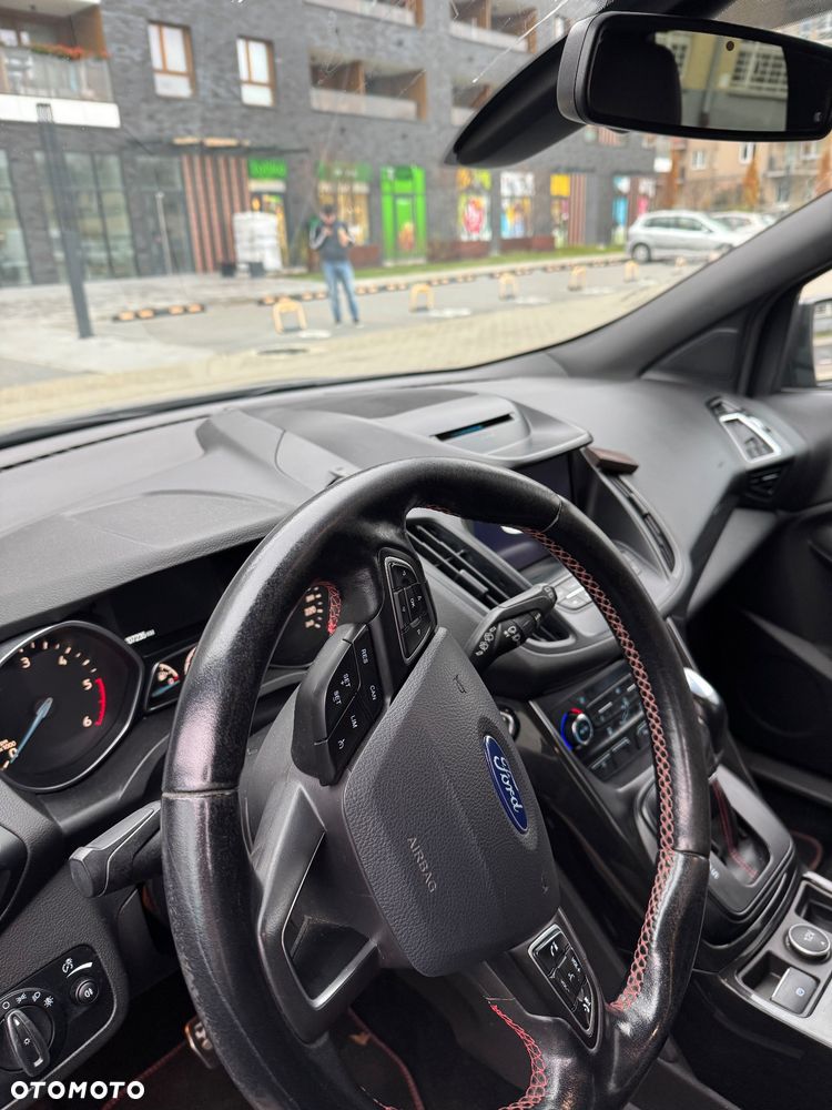 Ford Kuga 2.0 TDCi AWD ST-Line - 14