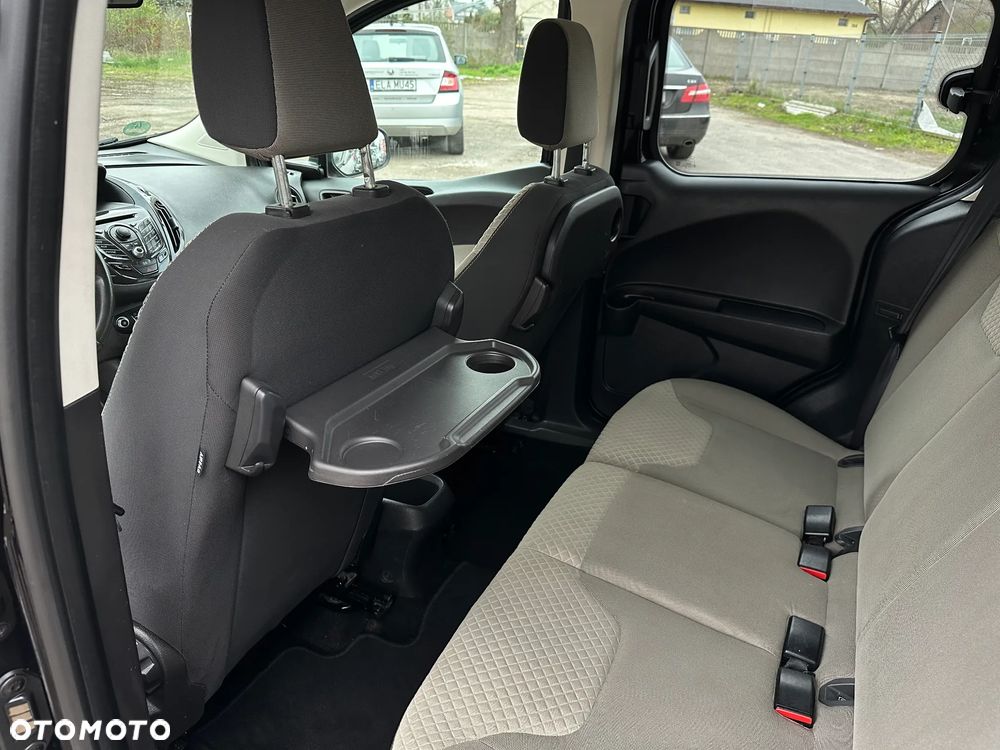 Ford Tourneo Courier 1.0 EcoBoost Titanium - 28