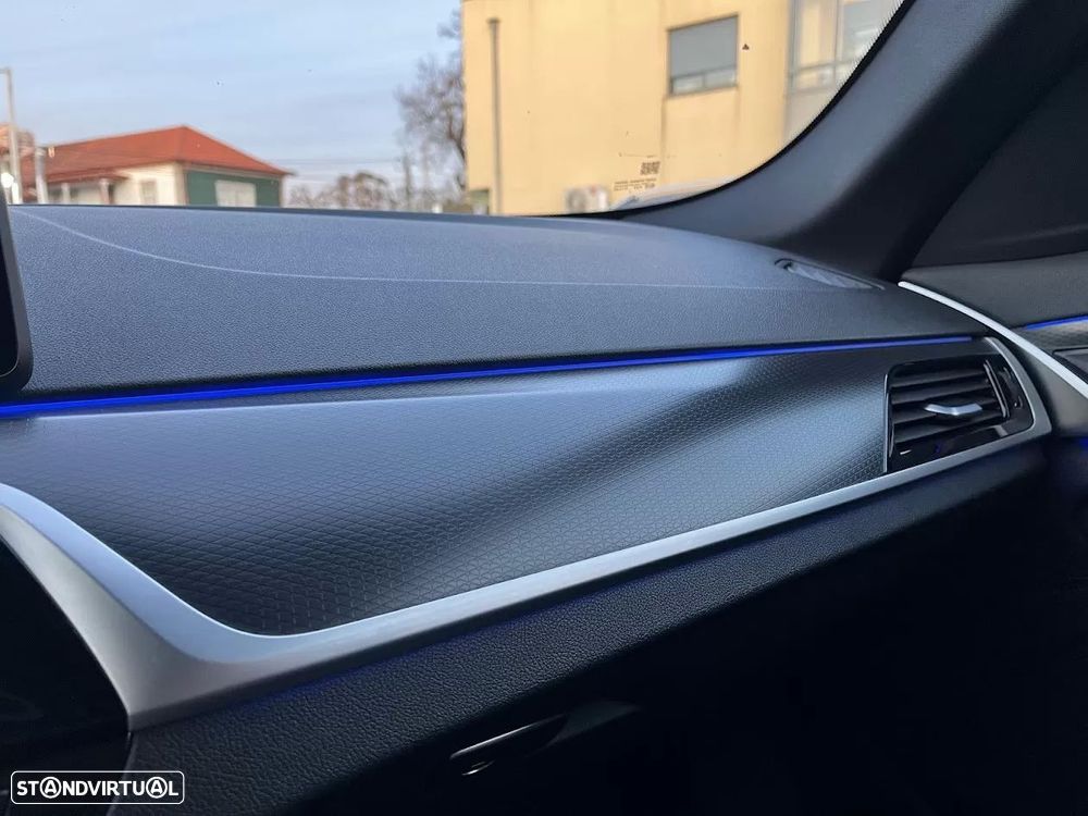 BMW 520 d Pack Desportivo M Auto - 21