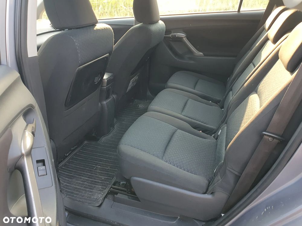 Toyota Verso - 10