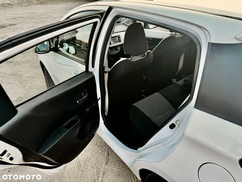 Toyota Yaris - 11
