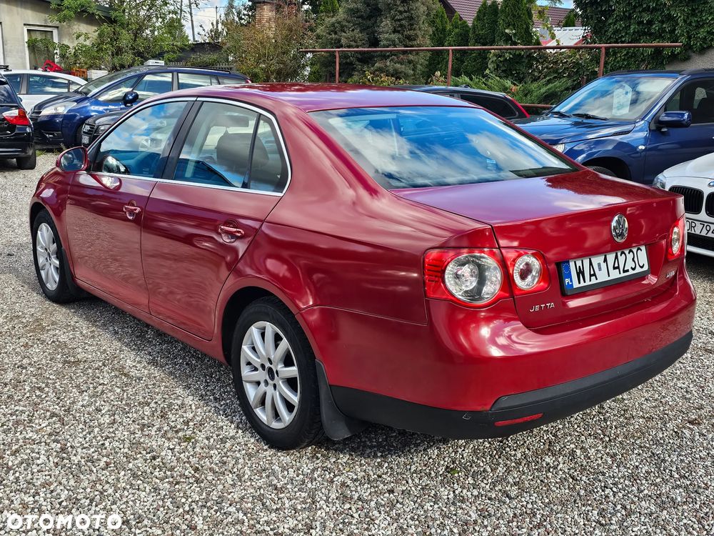 Volkswagen Jetta 2.0 TDI Comfortline - 2