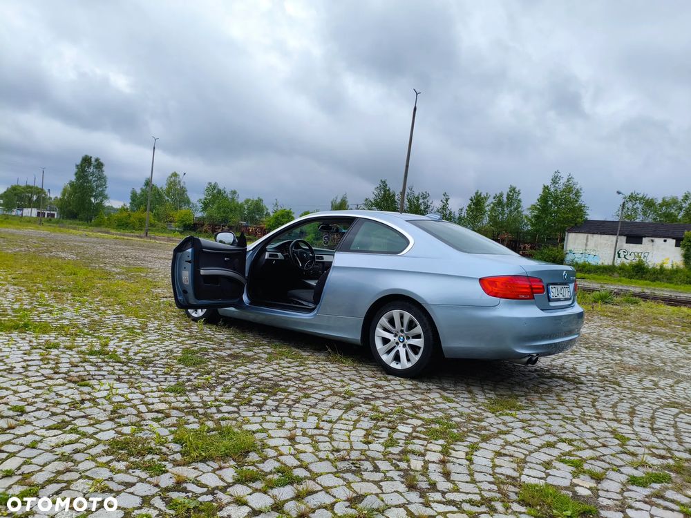 BMW Seria 3 330d xDrive - 15
