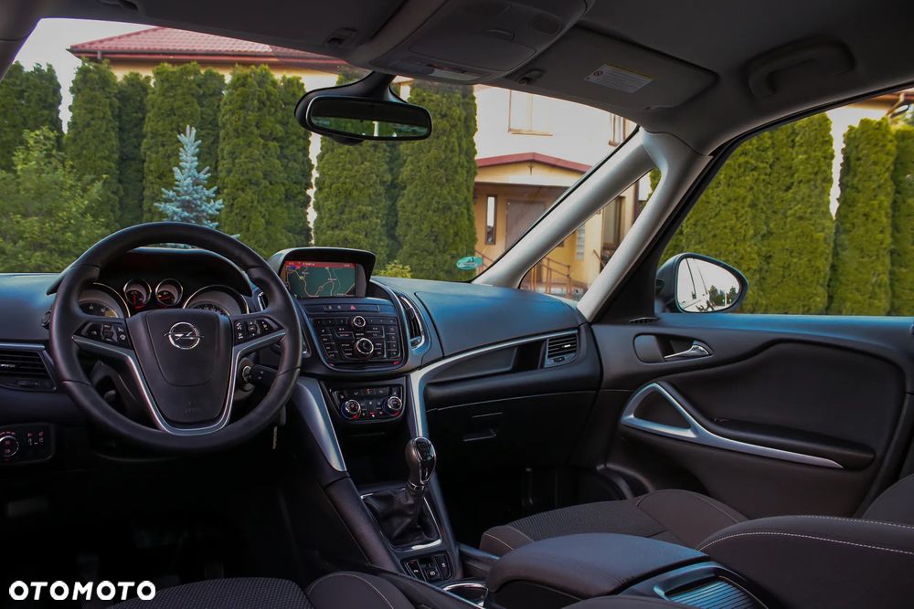 Opel Zafira 1.8 Cosmo - 31