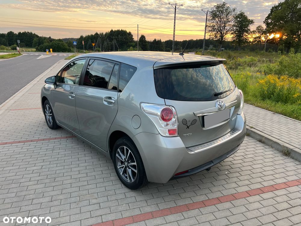 Toyota Verso 2.0 D-4D Sol - 28