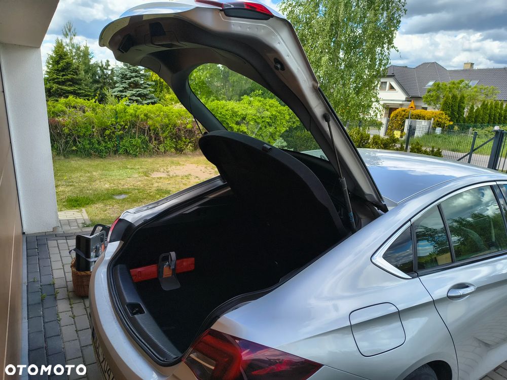 Opel Insignia 1.6 T Innovation S&S - 10
