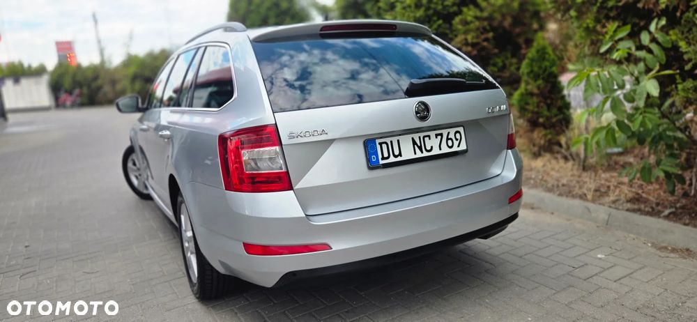 Skoda Octavia 1.6 TDI DPF Ambiente - 10