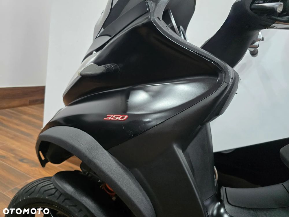 Piaggio MP-3 - 8