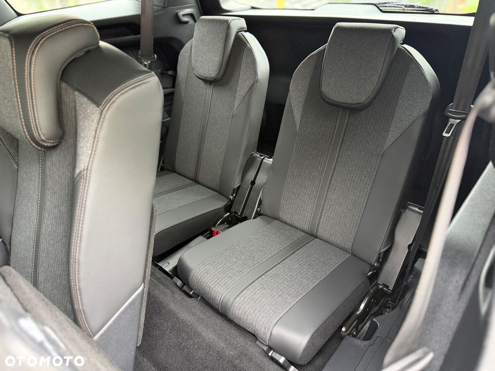 Peugeot 5008 THP 165 EAT6 Allure - 37