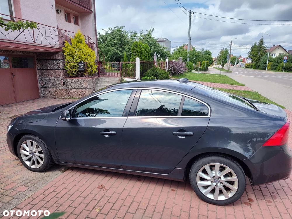 Volvo S60 D3 Drive-E R-Design Kinetic - 6
