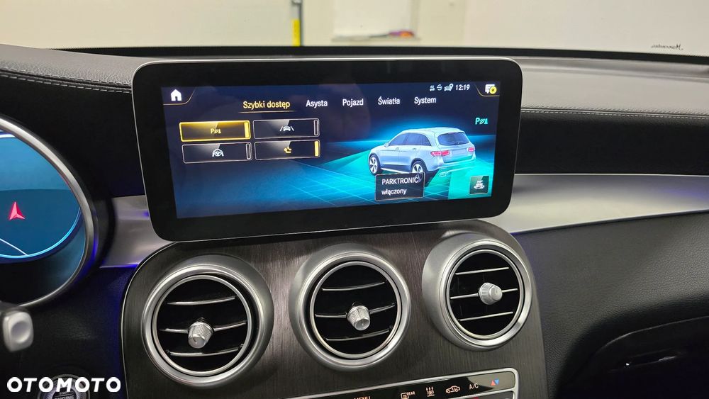 Mercedes-Benz GLC 300 de 4Matic 9G-TRONIC AMG Line Plus - 29