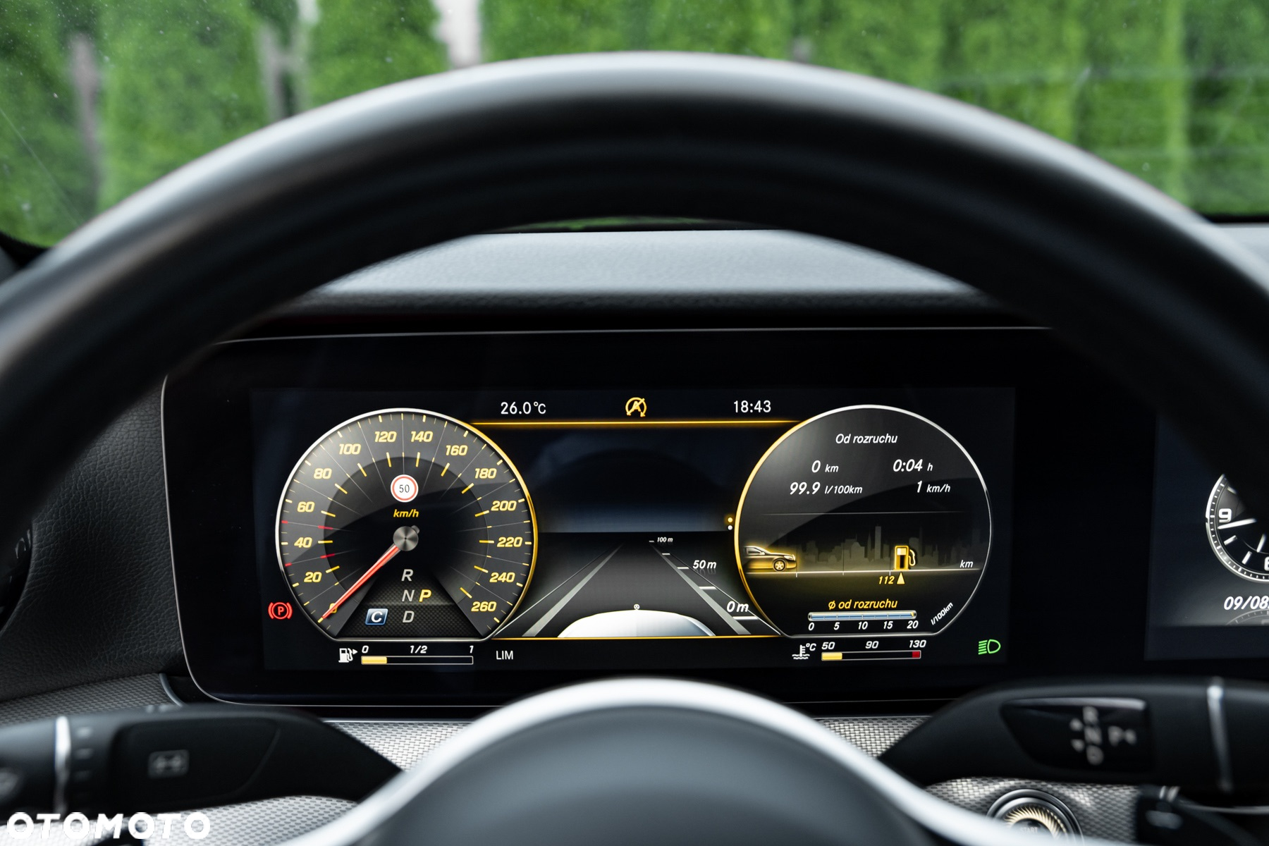 Mercedes-Benz Klasa E 200 4Matic 9G-TRONIC - 33