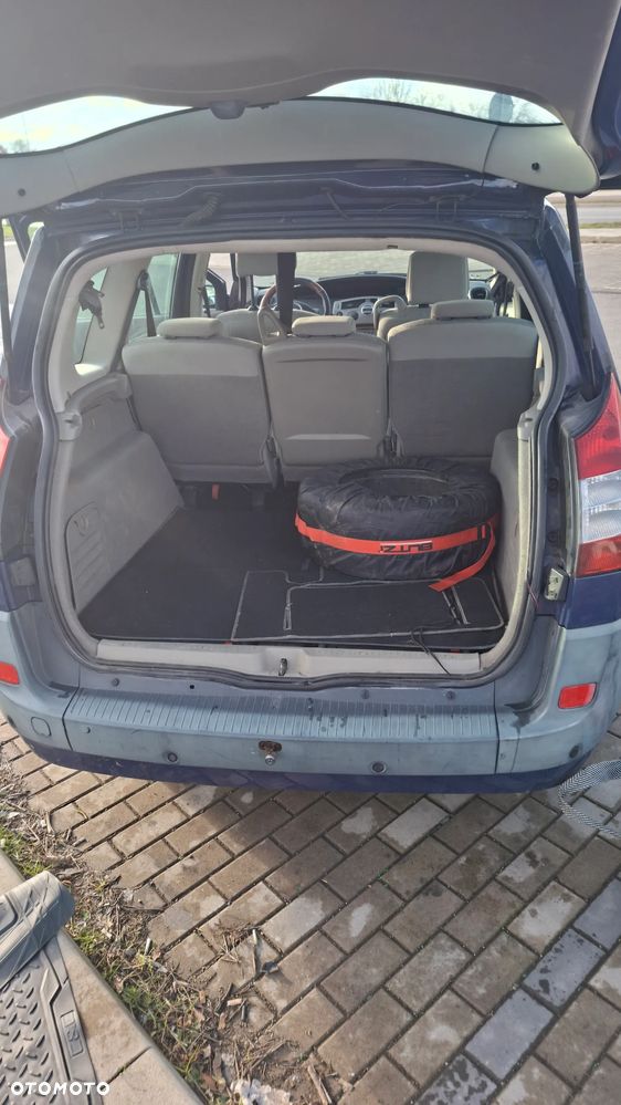 Renault Scenic 2.0 16V Expression - 5