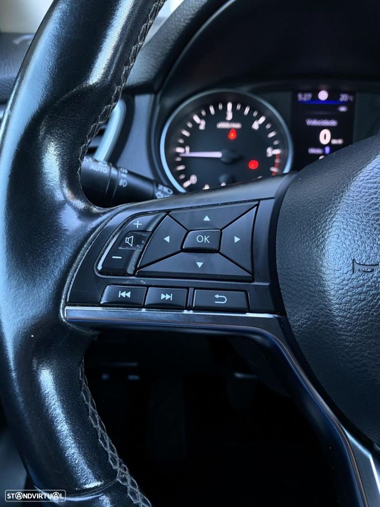 Nissan Qashqai 1.5 dCi N-Connecta J18 - 19