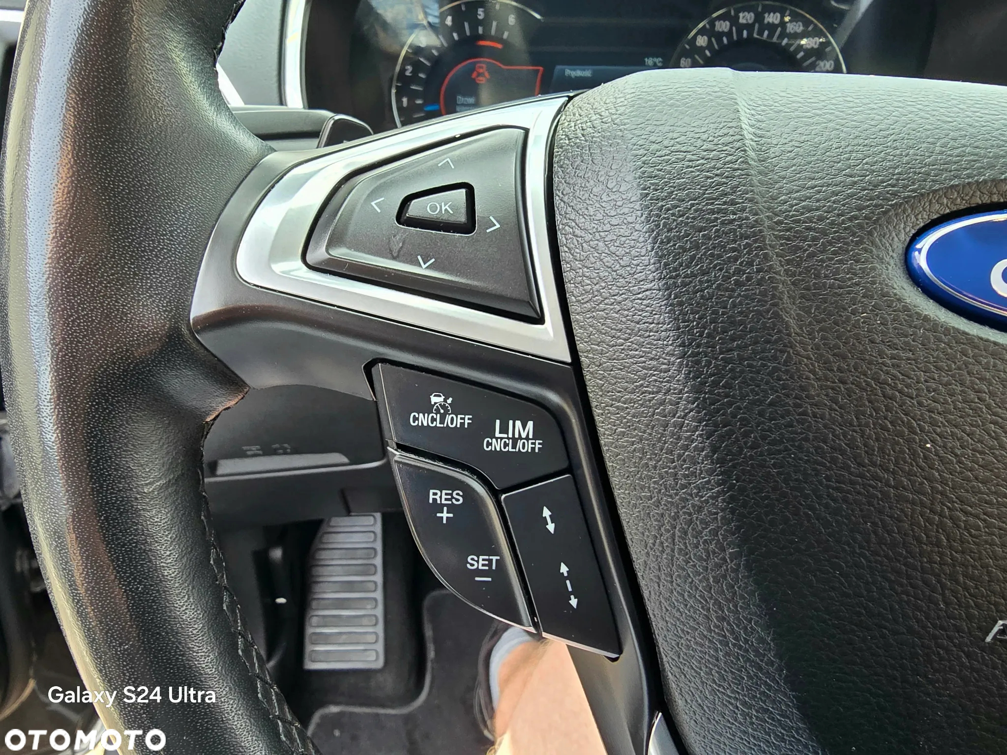 Ford S-Max 2.0 EcoBlue Titanium - 28