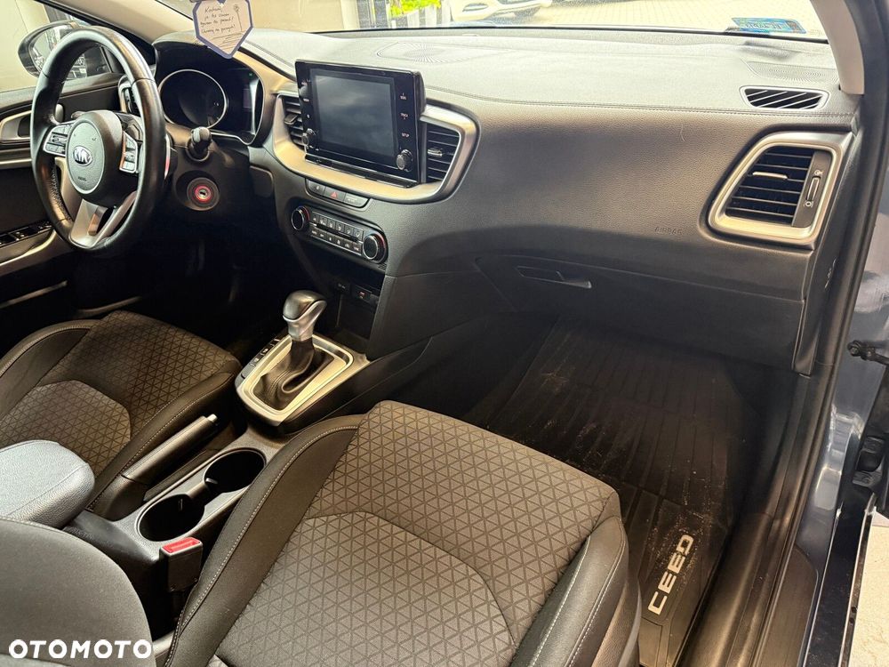 Kia Ceed - 15