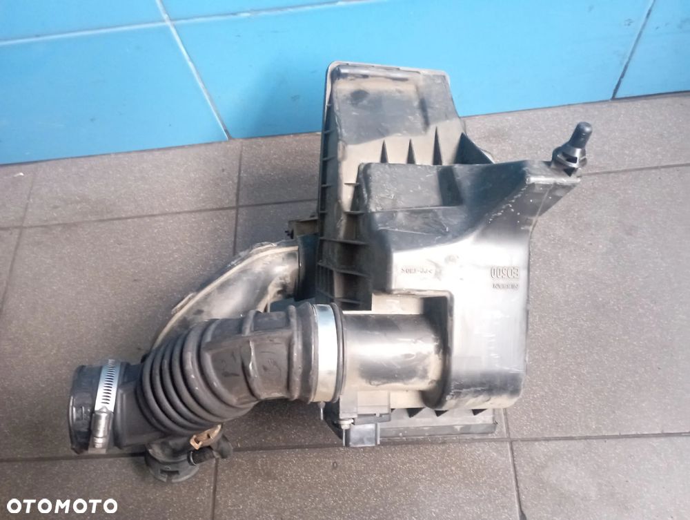 Obudowa filtra powietrza Nissan Tiida - 2