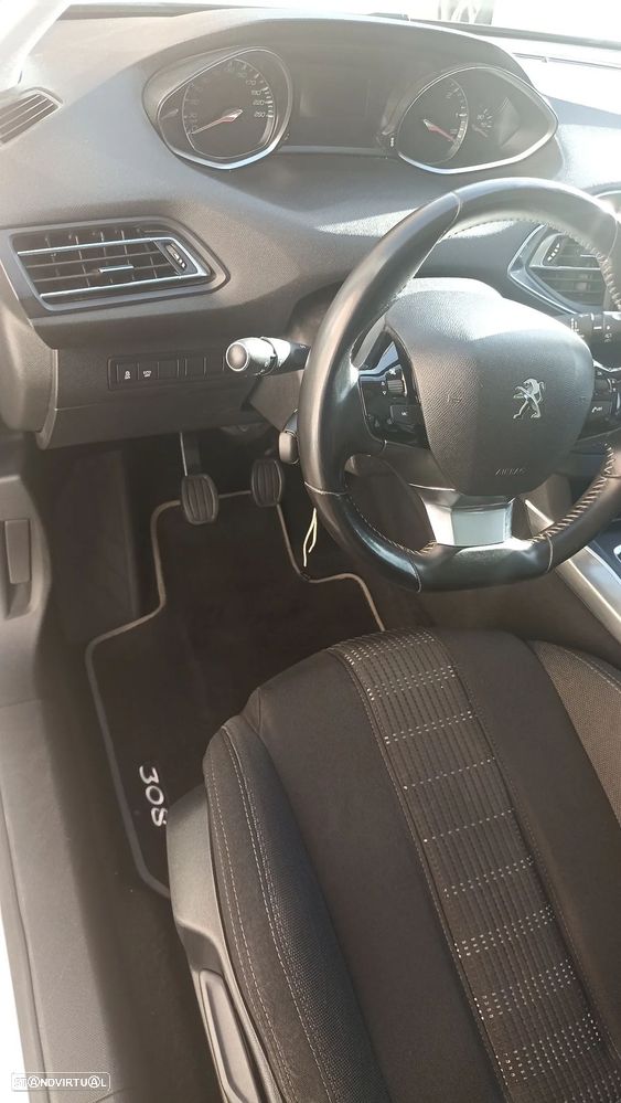 Peugeot 308 1.6 BlueHDi GT Line - 21