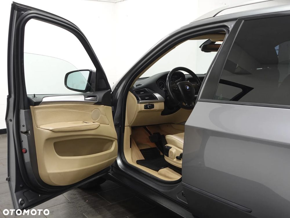 BMW X5 xDrive30d - 17