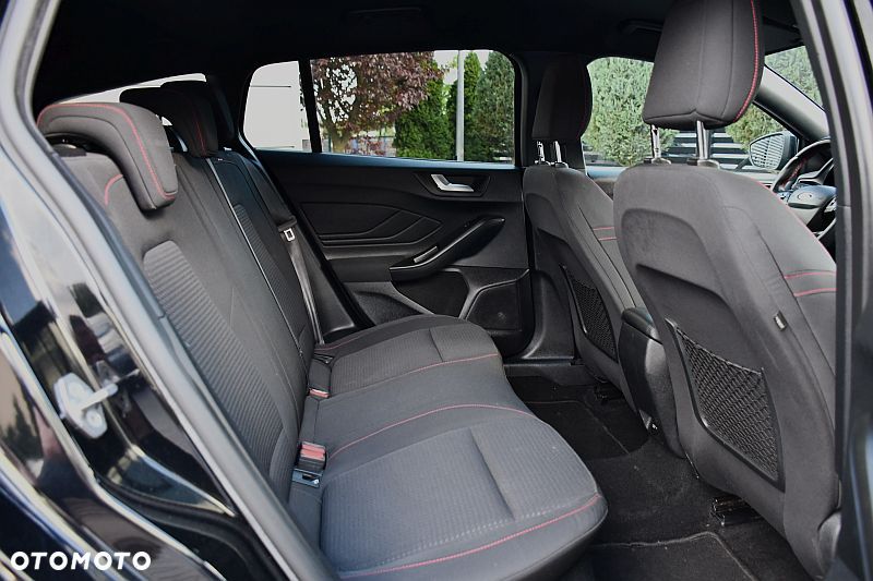 Ford Focus 1.5 EcoBlue Start-Stopp-System ST-LINE X - 21
