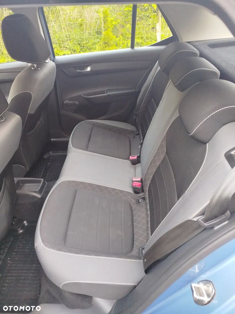 Skoda Fabia 1.0 Ambition - 11