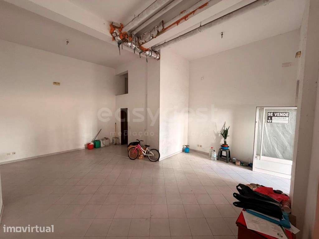 Loja em Setúbal, localizada em uma área privilegiada - Grande imagem: 4/9