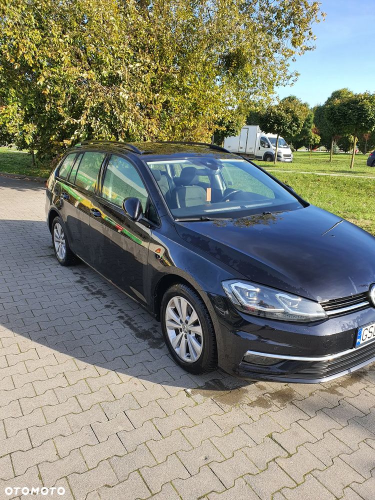 Volkswagen Golf - 22