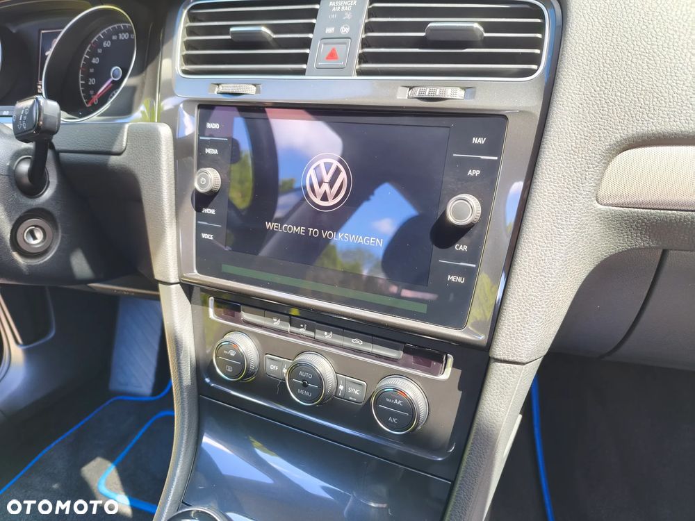 Volkswagen Golf 1.6 TDI BMT Comfortline - 11