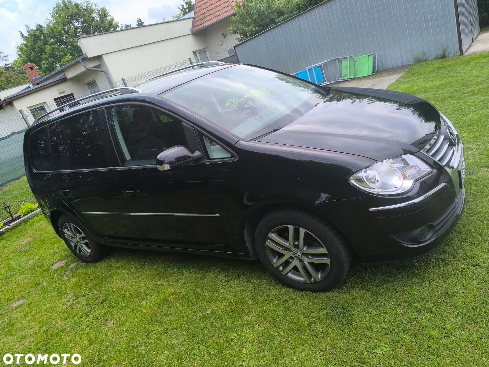 Volkswagen Touran 2.0 TDI DPF STYLE - 2