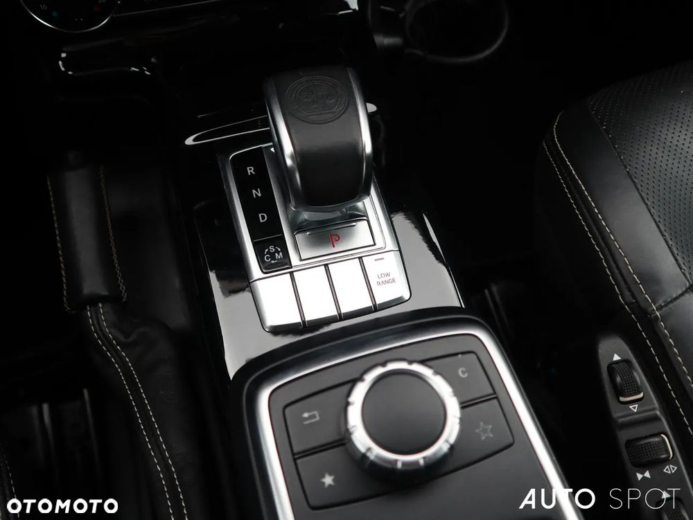 Mercedes-Benz Klasa G AMG 63 AMG SPEEDSHIFT 7G-TRONIC - 35