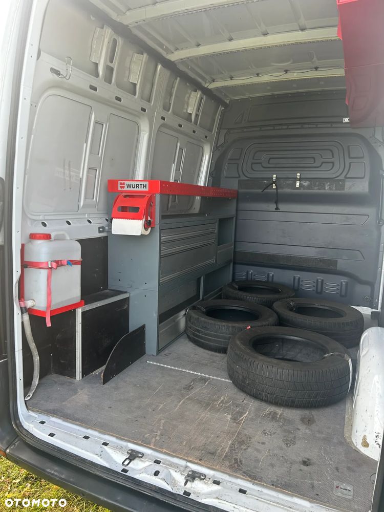 Mercedes-Benz Sprinter - 5