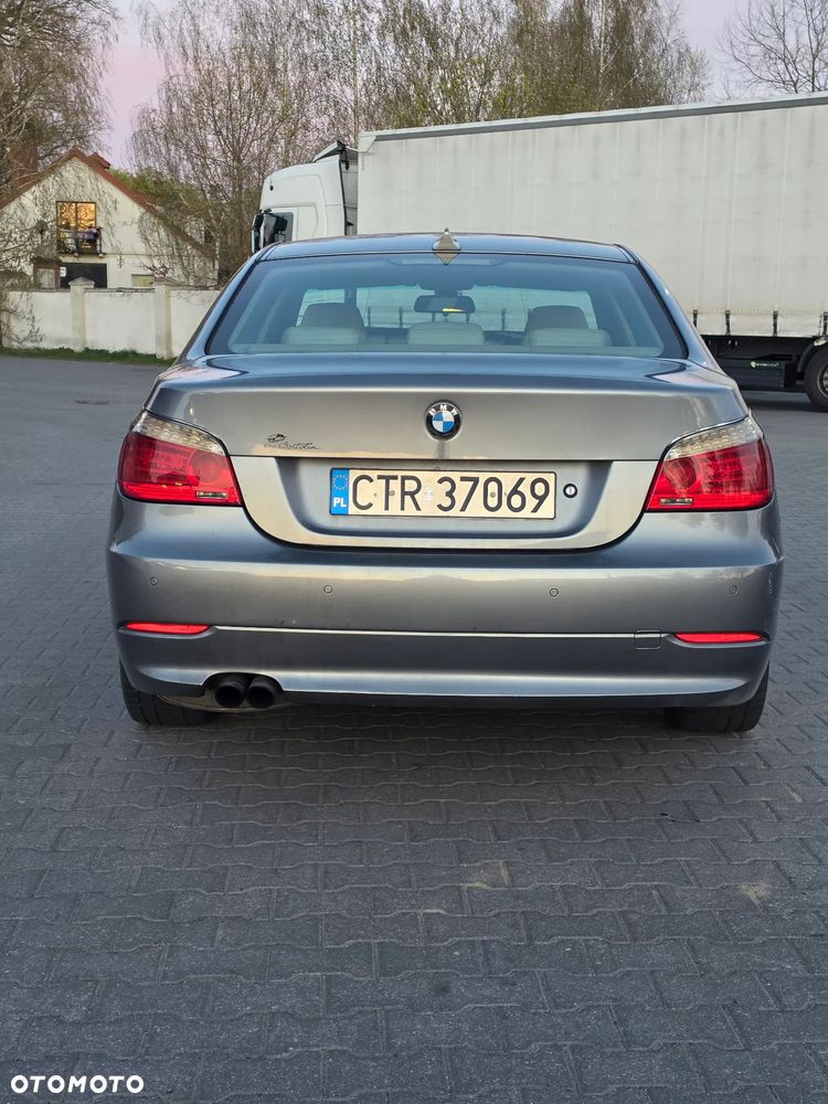 BMW Seria 5 525d - 6