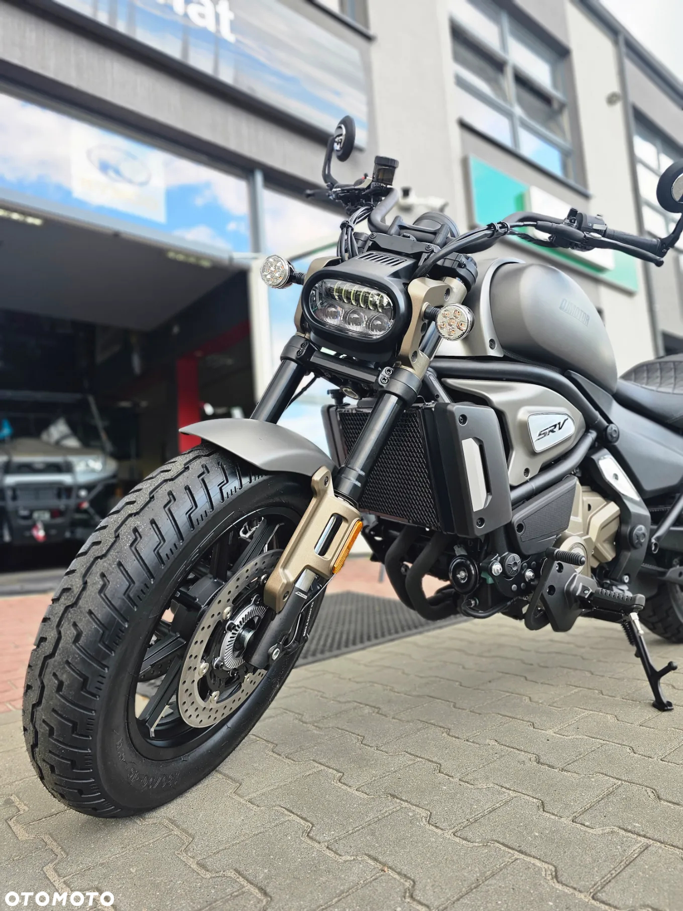 QJMOTOR SRV 700 - 7