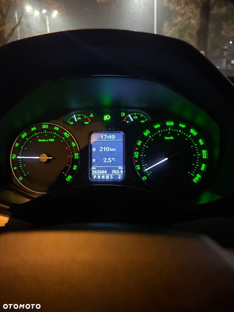 Skoda Octavia 2.0 TDI DSG Elegance - 5