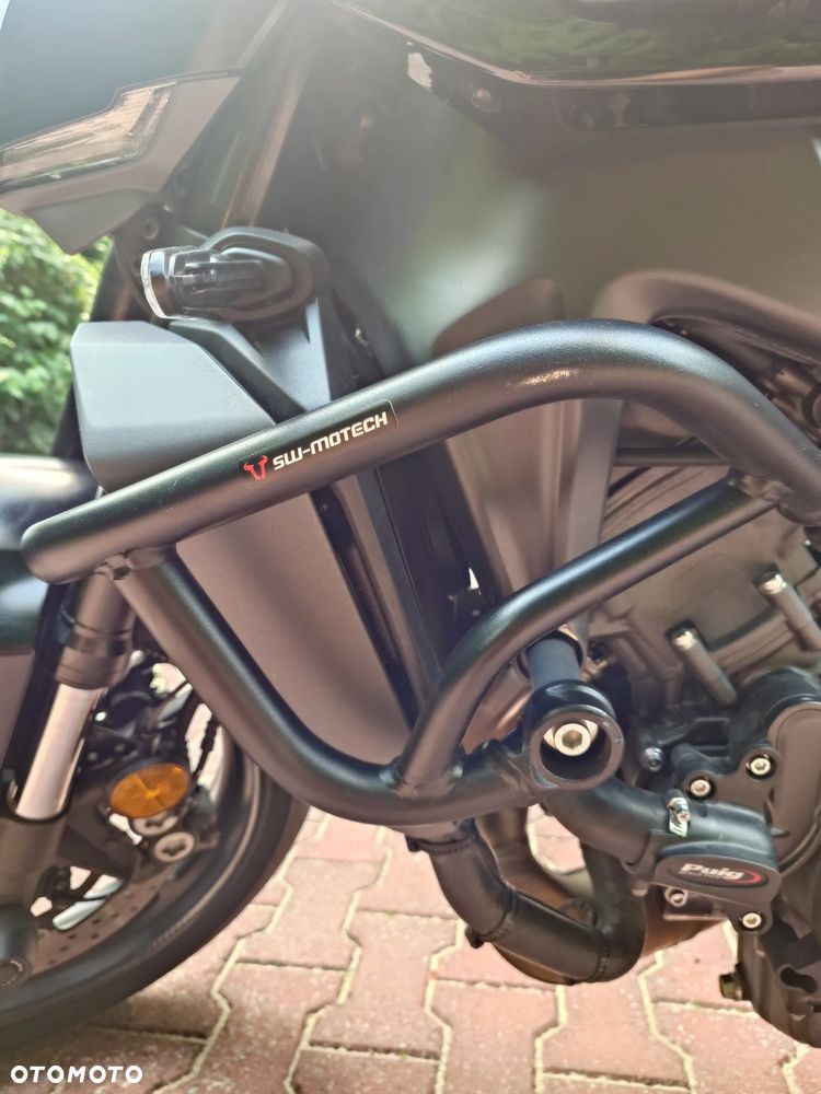Yamaha MT - 8